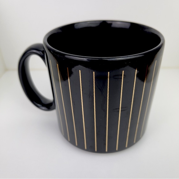 Golden "Central Washington University" Mug - Picture 2 of 5